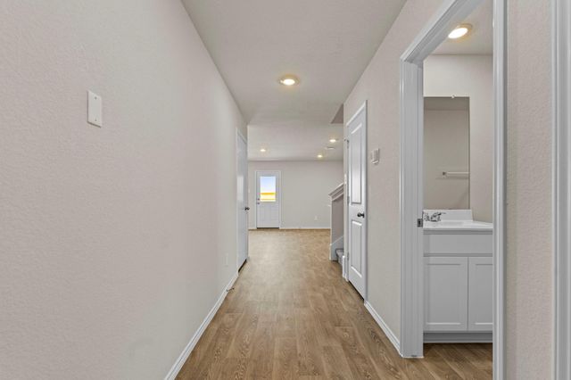 2117 Windflower LN, Luling, TX 78648