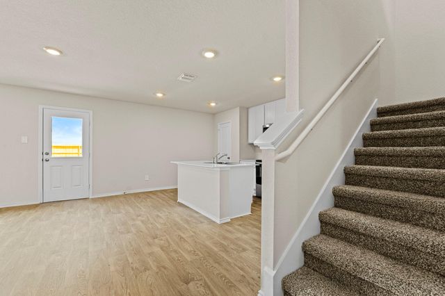 2117 Windflower LN, Luling, TX 78648