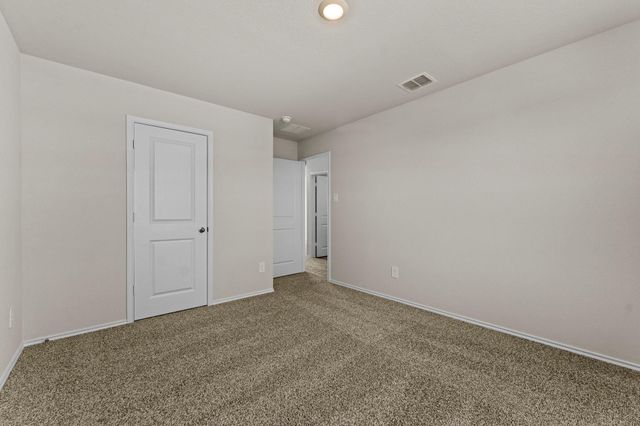 2117 Windflower LN, Luling, TX 78648