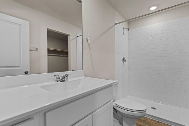 2117 Windflower LN, Luling, TX 78648