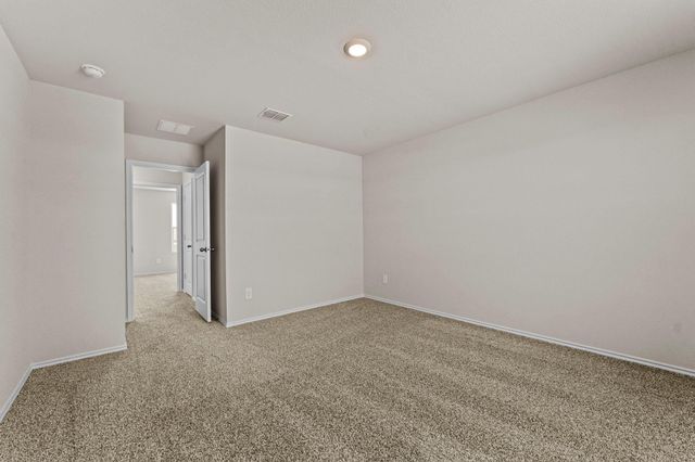 2117 Windflower LN, Luling, TX 78648