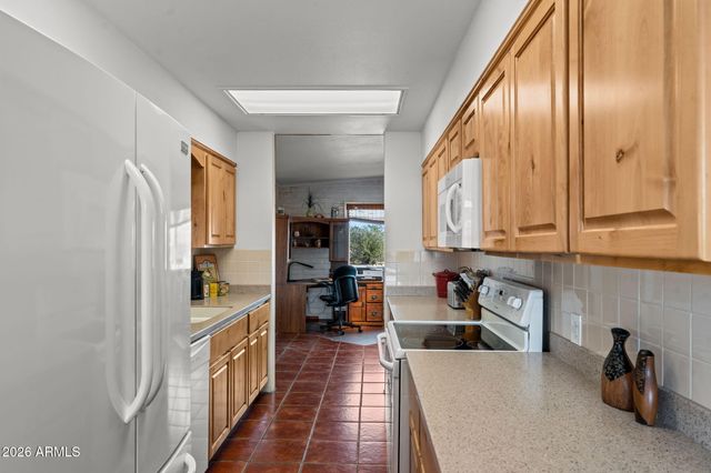 50907 W IVER Road, Aguila, AZ 85320