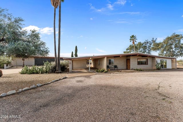 50907 W IVER Road, Aguila, AZ 85320