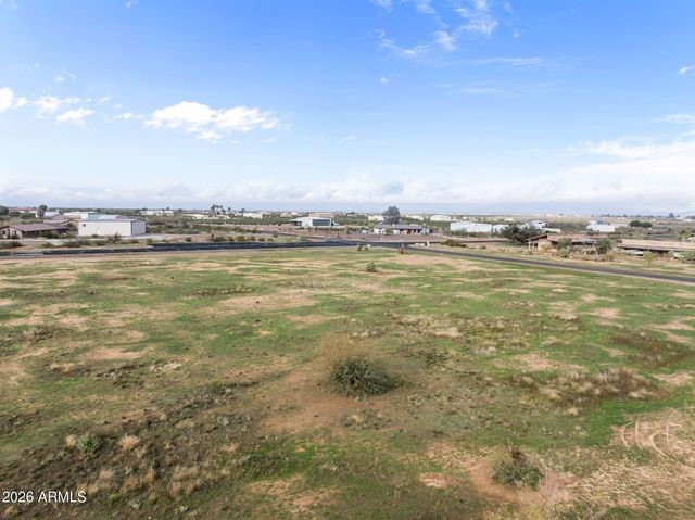 50907 W IVER Road, Aguila, AZ 85320