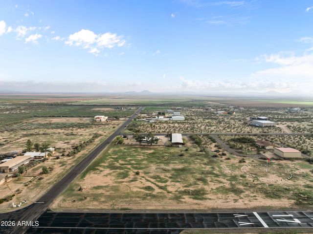 50907 W IVER Road, Aguila, AZ 85320