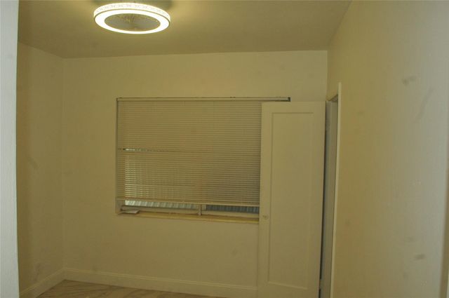 936 45, West Palm Beach, FL 33407