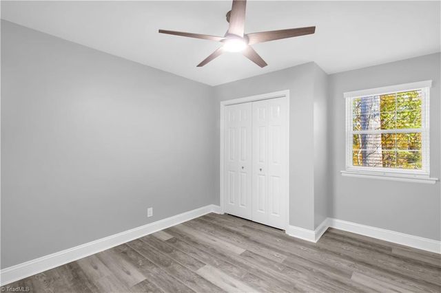 2216 Shadow Valley Road E, High Point, NC 27265