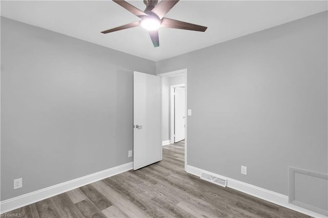 2216 Shadow Valley Road E, High Point, NC 27265