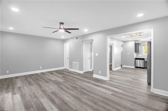 2216 Shadow Valley Road E, High Point, NC 27265