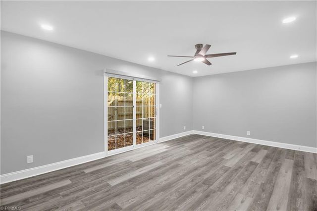 2216 Shadow Valley Road E, High Point, NC 27265