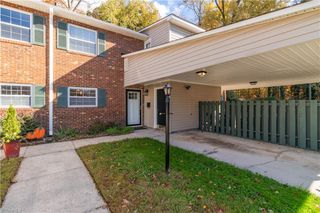 2216 Shadow Valley Road E, High Point, NC 27265