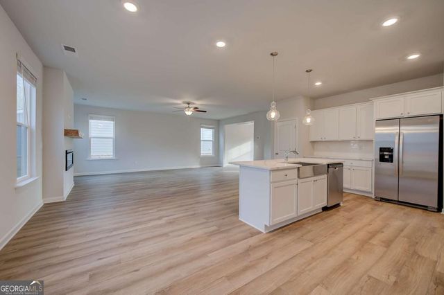 113 St Annes Place, Covington, GA 30016