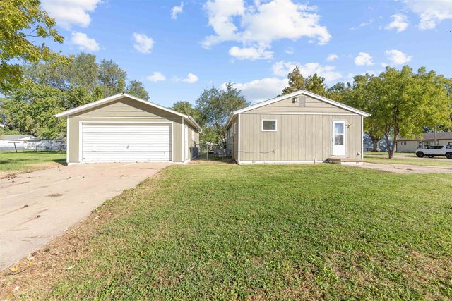 1530 Haven Ave, Salina, KS 67401
