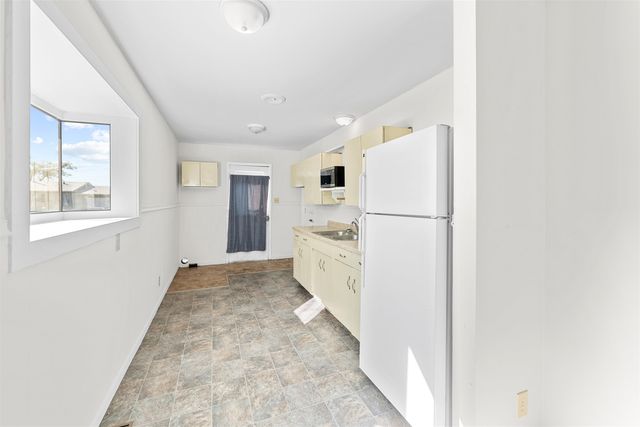 1530 Haven Ave, Salina, KS 67401