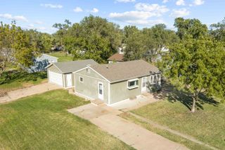 1530 Haven Ave, Salina, KS 67401