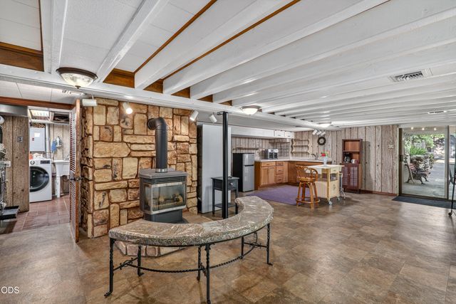 8489 Redwood Highway, Wilderville, OR 97543