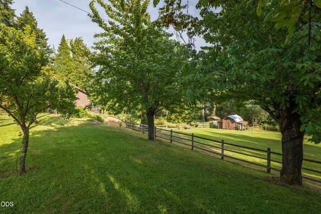 8489 Redwood Highway, Wilderville, OR 97543