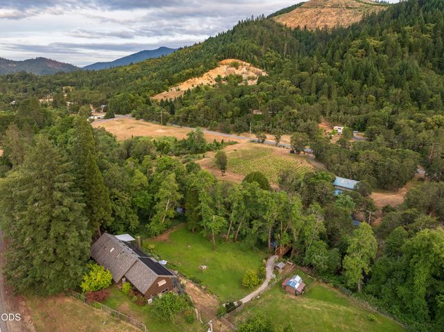 8489 Redwood Highway, Wilderville, OR 97543