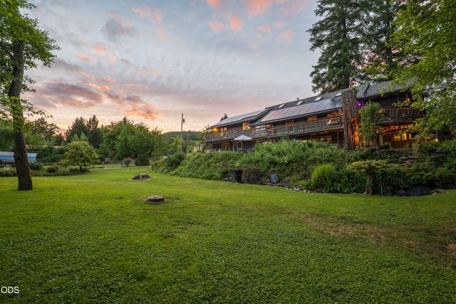8489 Redwood Highway, Wilderville, OR 97543