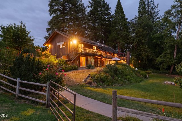 8489 Redwood Highway, Wilderville, OR 97543