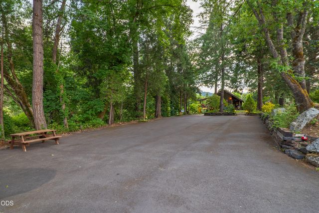 8489 Redwood Highway, Wilderville, OR 97543