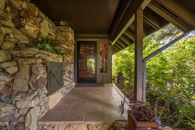 8489 Redwood Highway, Wilderville, OR 97543