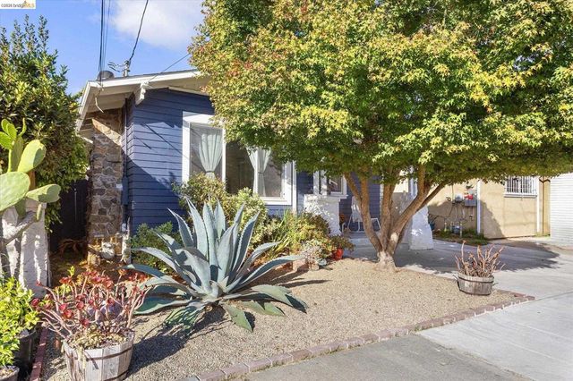 2832 Brookdale Ave, Oakland, CA 94602
