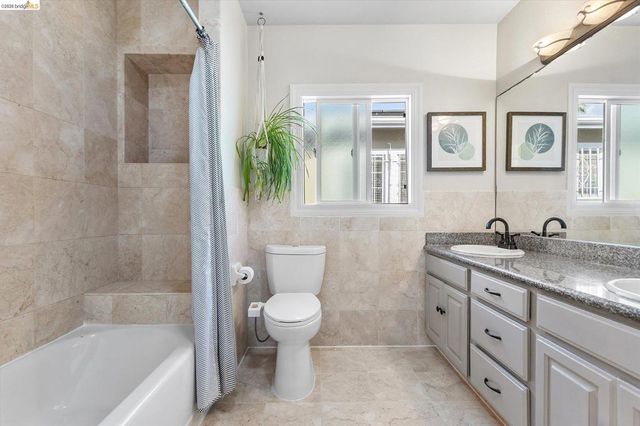 2832 Brookdale Ave, Oakland, CA 94602
