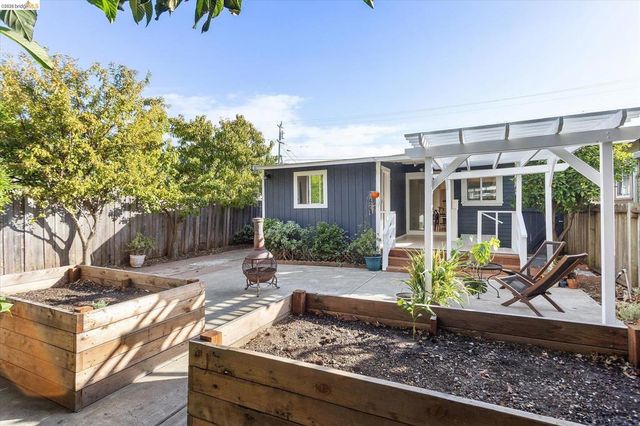 2832 Brookdale Ave, Oakland, CA 94602