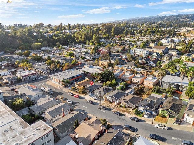2832 Brookdale Ave, Oakland, CA 94602