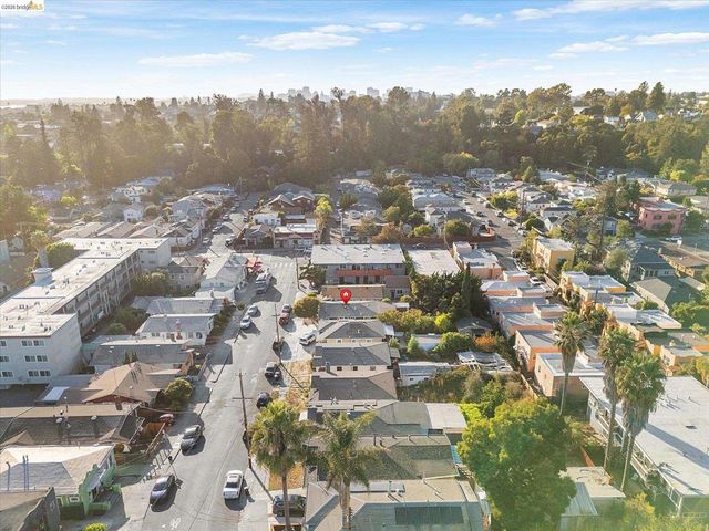 2832 Brookdale Ave, Oakland, CA 94602