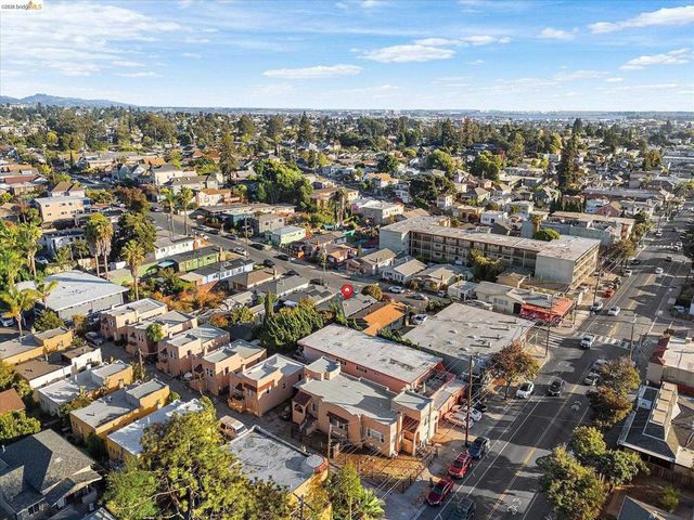 2832 Brookdale Ave, Oakland, CA 94602