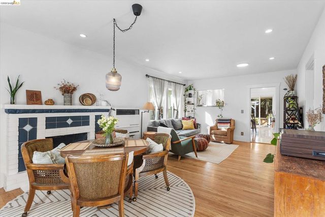 2832 Brookdale Ave, Oakland, CA 94602
