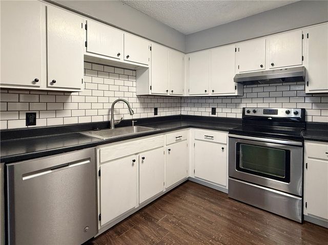 4401 River Valley Dr 201, Corpus Christi, TX 78410