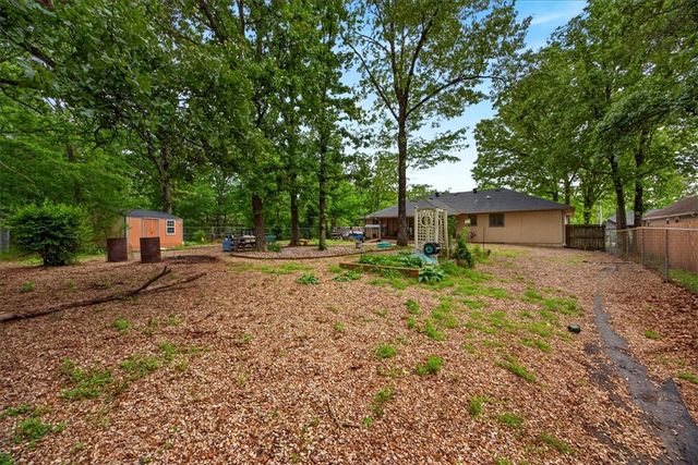 23 Hurlford Lane, Bella Vista, AR 72715