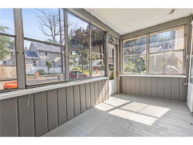 324 Van Buren Avenue, Saint Paul, MN 55103