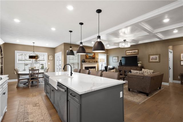 97 Skyview Dr, North Strabane, PA 15317