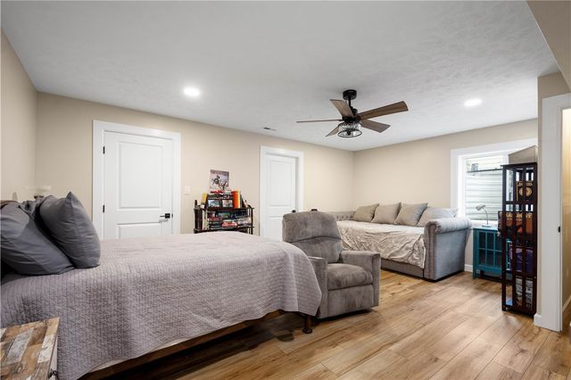 97 Skyview Dr, North Strabane, PA 15317