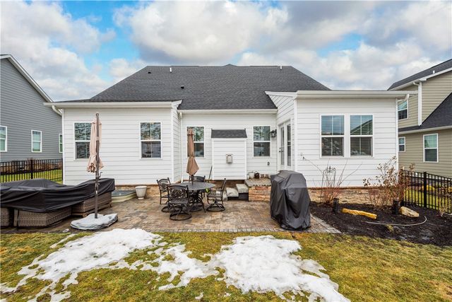 97 Skyview Dr, North Strabane, PA 15317