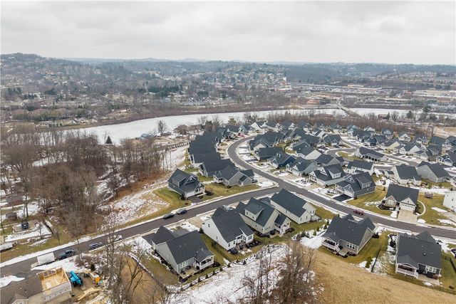 97 Skyview Dr, North Strabane, PA 15317