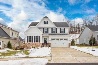 97 Skyview Dr, North Strabane, PA 15317