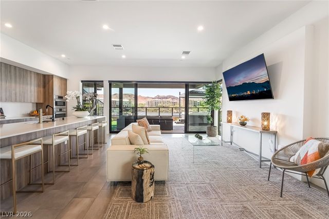 16 Heron Harbour Drive, Henderson, NV 89011