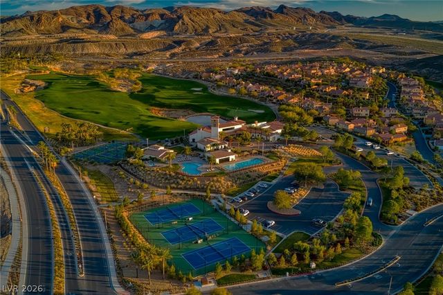 16 Heron Harbour Drive, Henderson, NV 89011