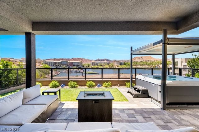16 Heron Harbour Drive, Henderson, NV 89011