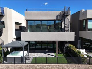 16 Heron Harbour Drive, Henderson, NV 89011