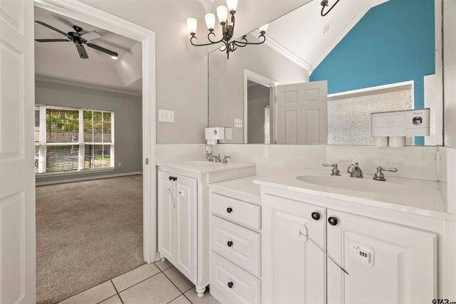618 Huntwick Ln, Tyler, TX 75703