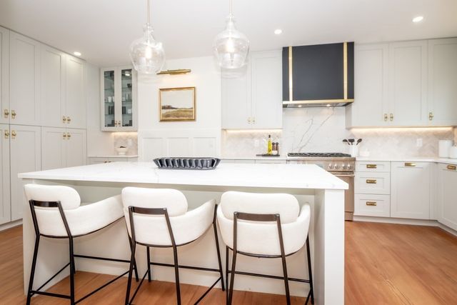 109 Lake View Ave 109, Cambridge, MA 02138