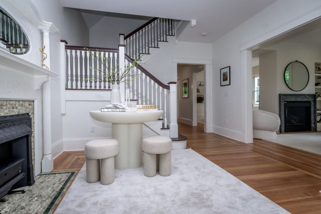 109 Lake View Ave 109, Cambridge, MA 02138