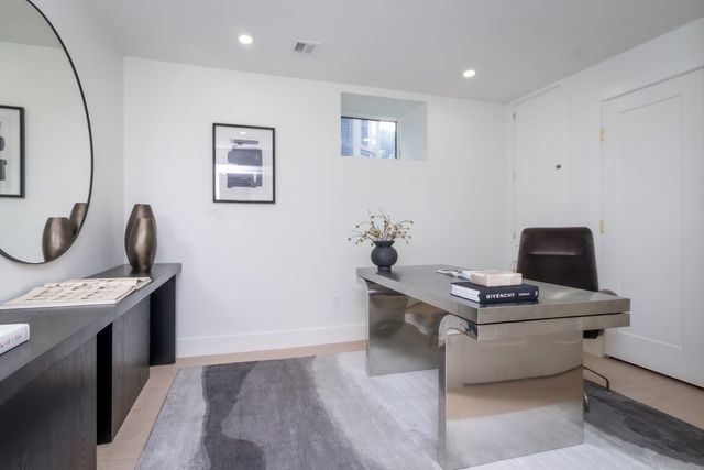 109 Lake View Ave 109, Cambridge, MA 02138