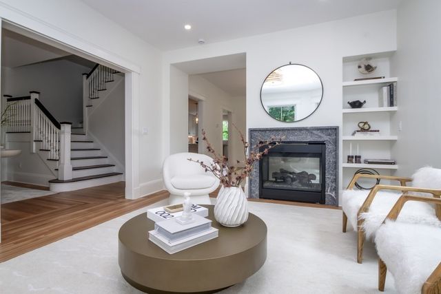 109 Lake View Ave 109, Cambridge, MA 02138